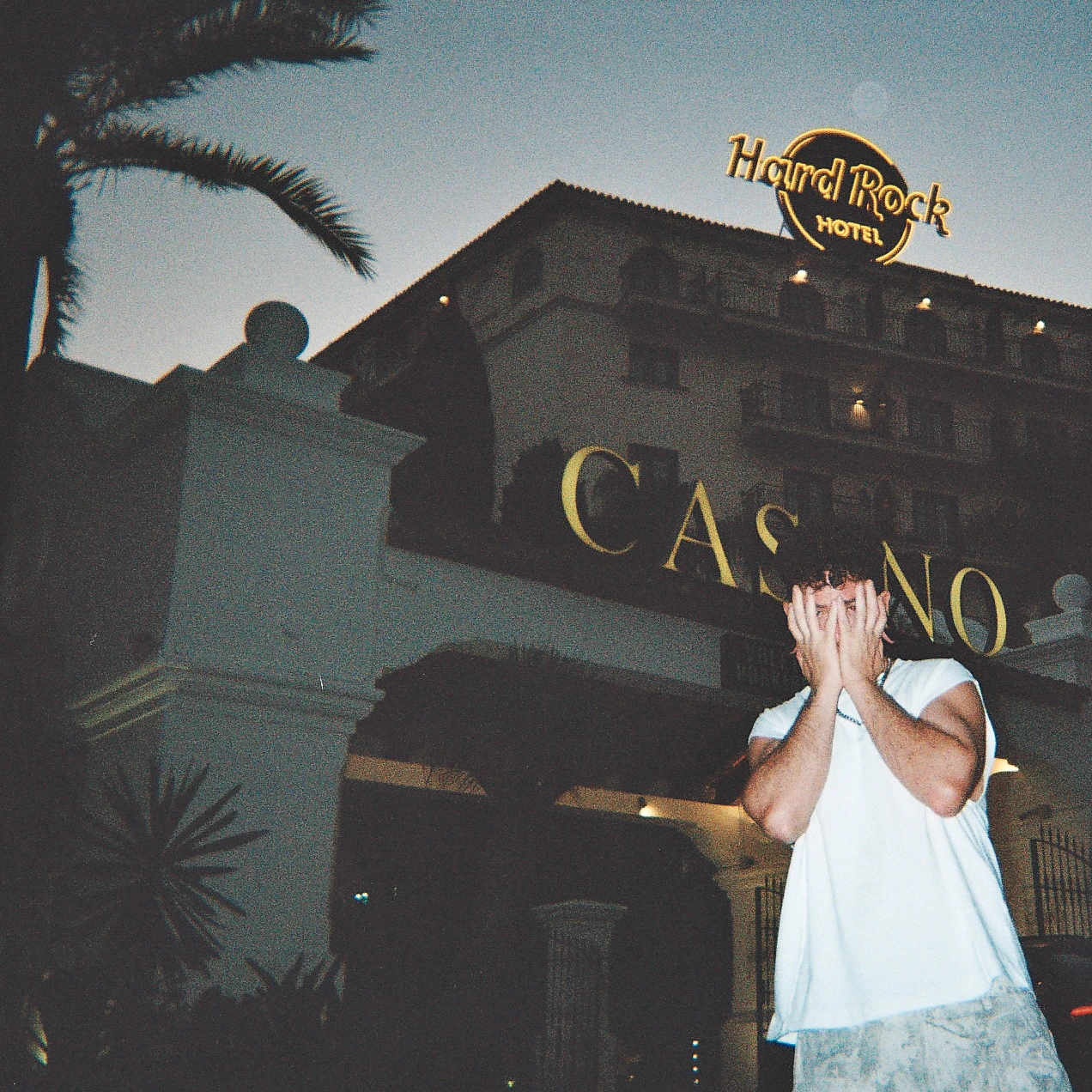 Kaze regresa con "Lo mío" para la nueva temporada de Marbella Vice